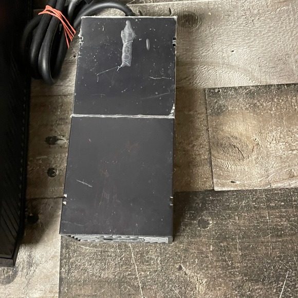 Microsoft Xbox One Console Black with Controller and Games - Picture 5 of 16